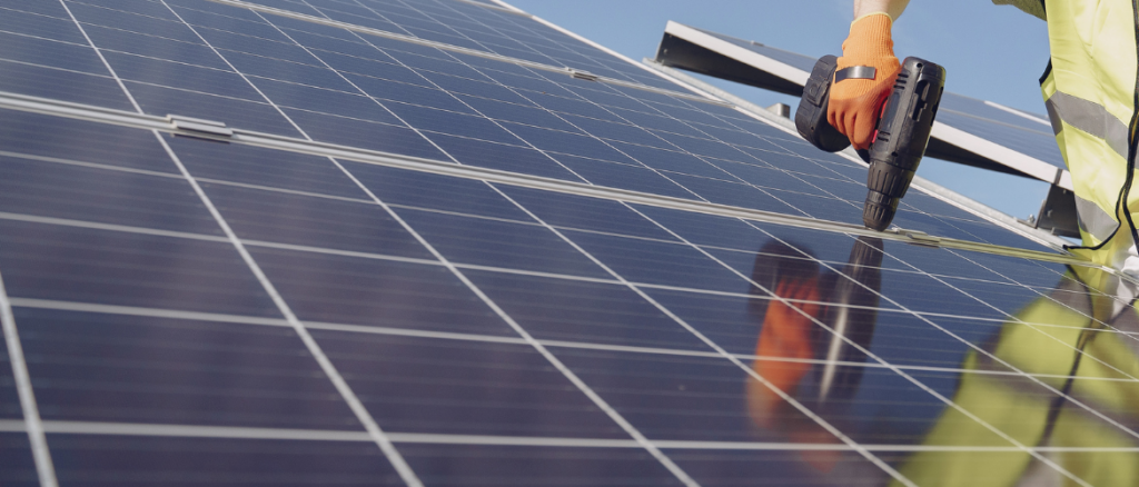 Roofing for Solar Panels: The Guide to Optimal Installation and Performance
