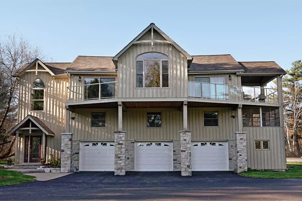 Box gable roof